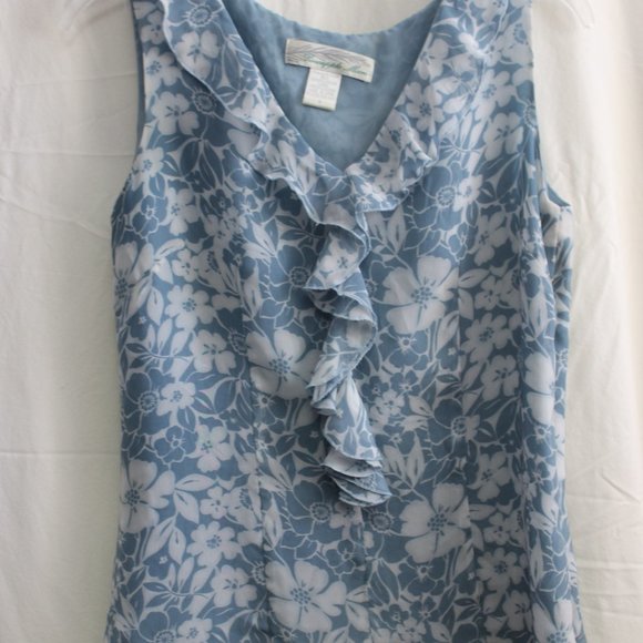 Pineapple Moon Tops - 💙 Pineapple Moon Blue White Floral Ruffle Blouse S